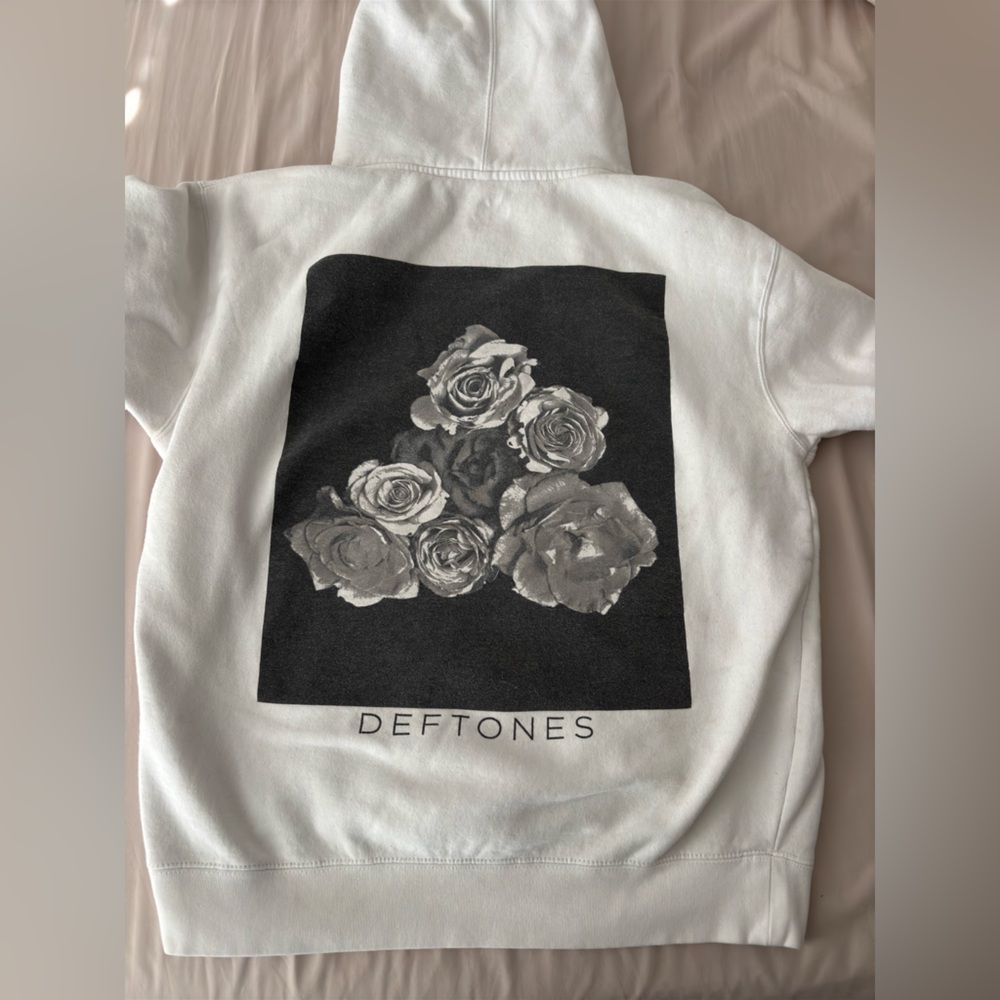 Deftones hoodie size L